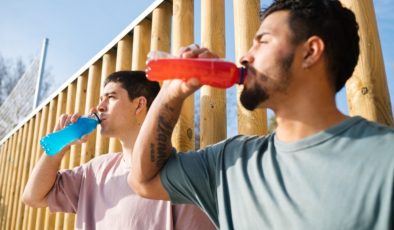 Enerji içeceği kalp krizi riskini artırıyor