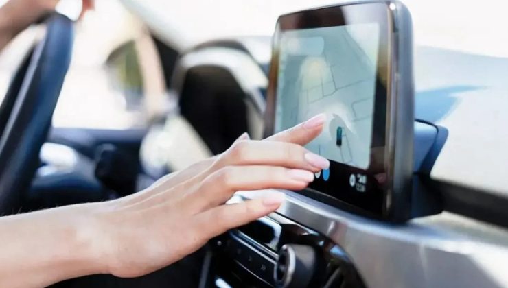 Araçlardaki telefon tutucular ve kameralar ile multimedya için son kararlar açıklandı